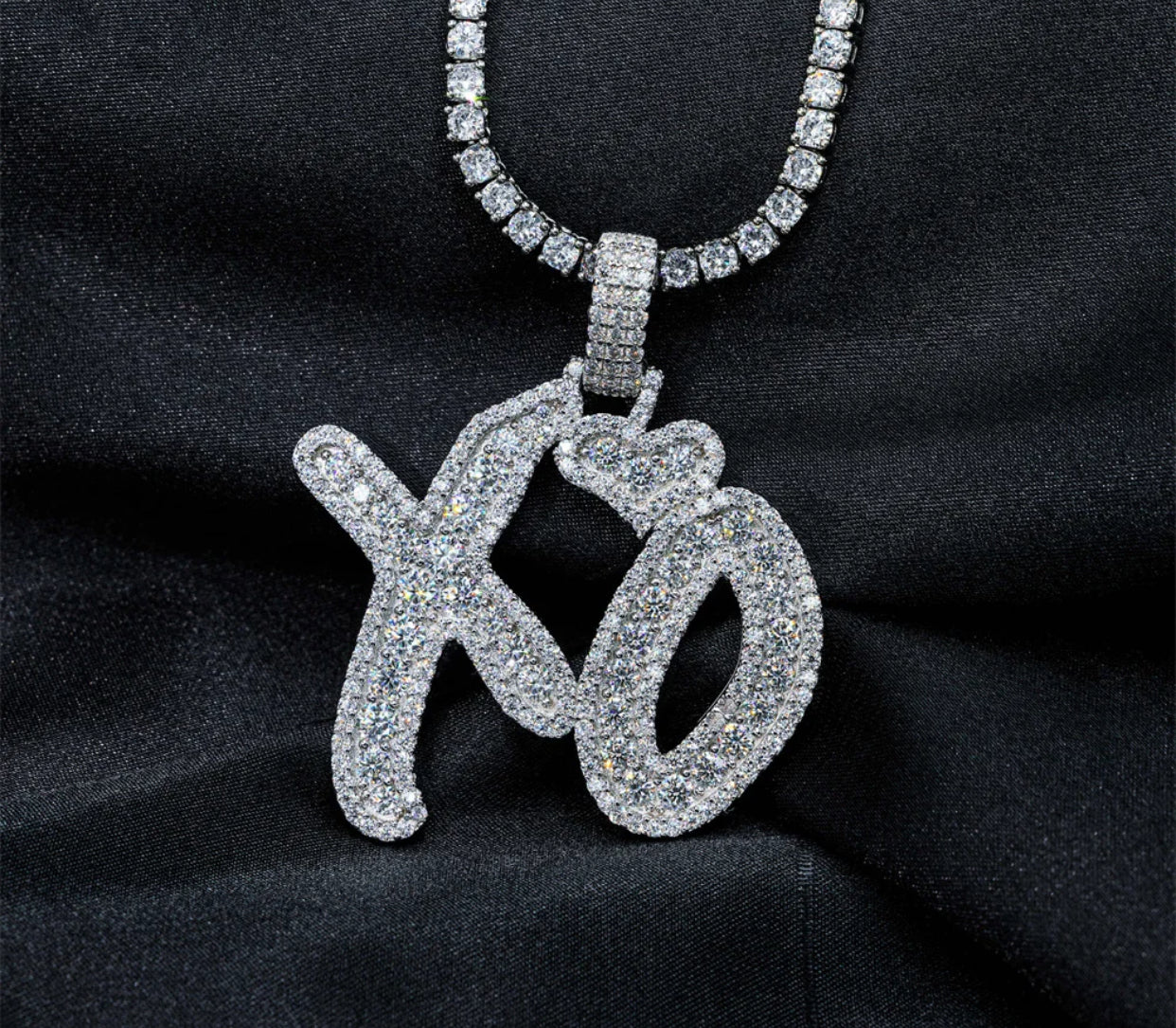 Iced XO Pendant(Passes the Diamond tester)